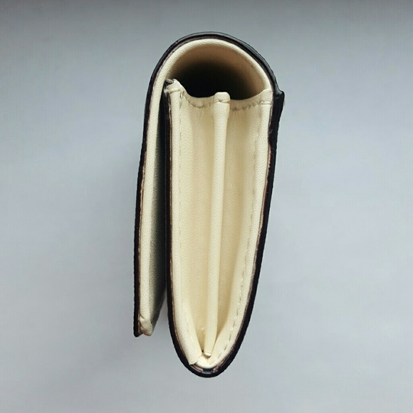 Kate Spade wallet - Picture 5 of 8